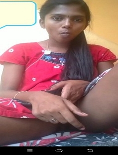 Cute Tamil Girl Showing Her Pussy