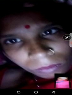 Desi Bhabhi Showing Her Boobs On Video Call