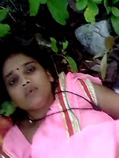 Bhabhi Fucking With Lover In Jungle