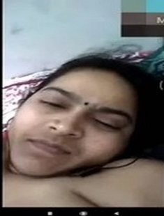 Desi Bhabhi Showing Her Boobs and Pussy