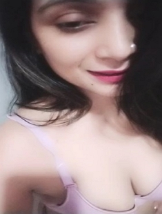 Sexy Bhabhi Showing Her Boobs and Pussy