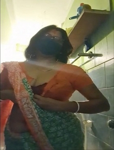 Sexy Arpita Boudi Bathing 3