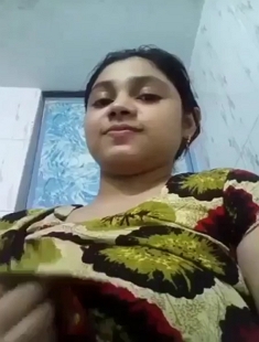 Desi Sexy Booby Girl Showing Boobs And Pussy