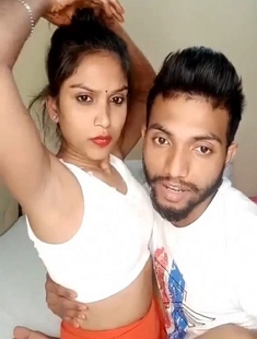 Sexy Desi Bhabhi Blowjob