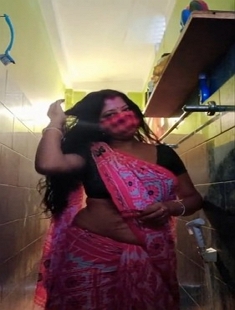 Sexy Arpita Boudi Bathing