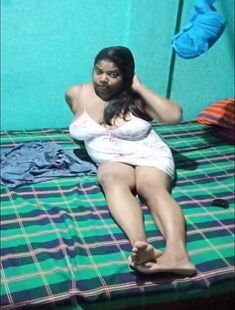 Lankan Tamil Wife Give FootJob