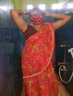 Sexy Arpita Boudi Bathing 4